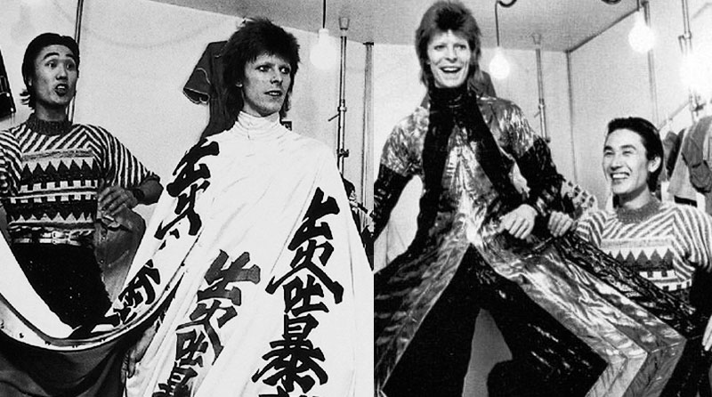 Bowie con el diseñador Kansai Yamamoto.